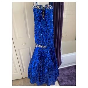GORGEOUS sequin prom dress